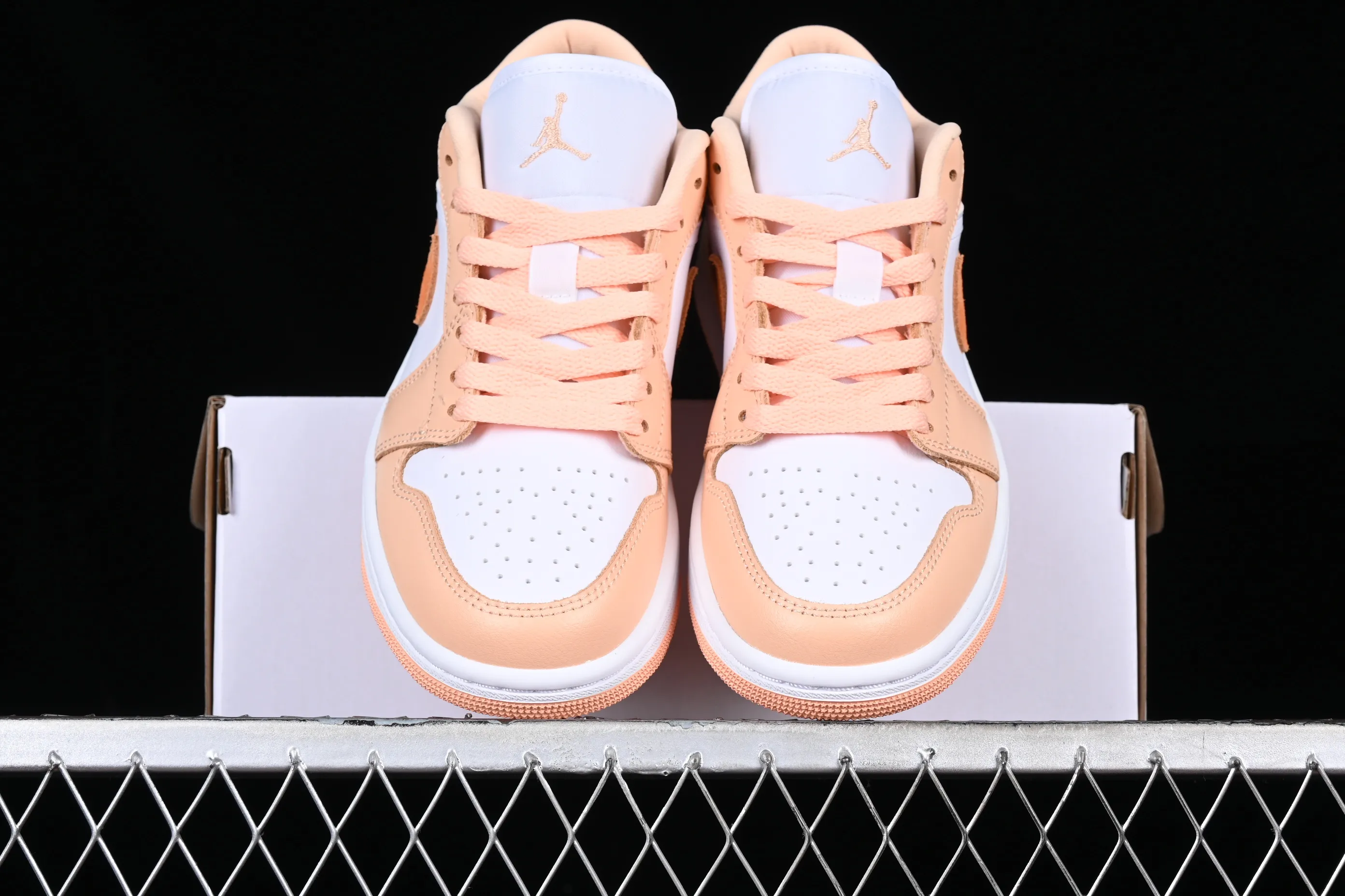 All categories Air Jordan Jordan series basketball shoes Air Jordan 1 Low G version pure original Air Jordan 1 Low AJ1 Joe 1 white orange low-top cultural leisure sports sneakers DC0774-801